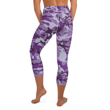 Load image into Gallery viewer, Purple Camouflage Yoga Capri Leggings