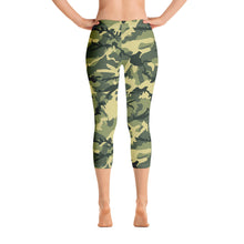 Load image into Gallery viewer, Green Camouflage Capri Leggings