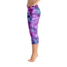Load image into Gallery viewer, Indigo &amp; Orchid Tie Dye Capri Leggings