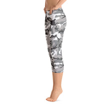 Load image into Gallery viewer, Grey Camouflage Capri Leggings